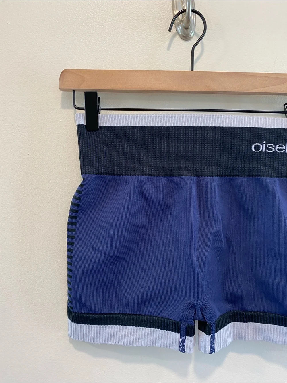Ouiselle race day shorts women’s size small athletic workout exercise navy blue
